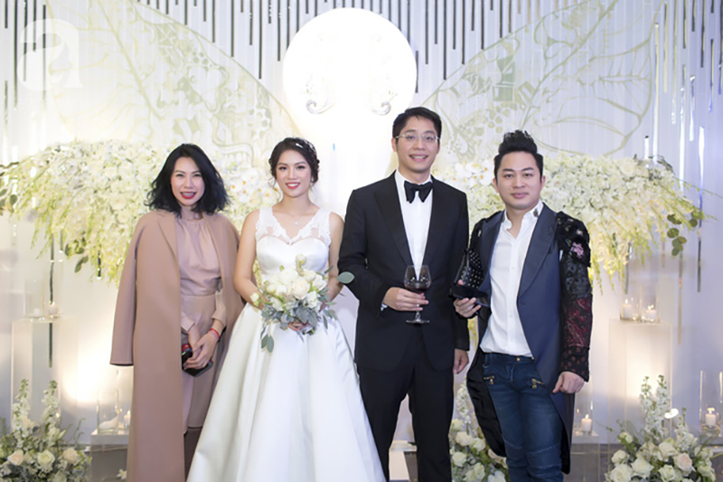 Đám cưới có 1-0-2 sang chảnh hết nấc: Sân khấu lộng lẫy, khách mời đa quốc gia, hoa tươi nhập khẩu tinh tế